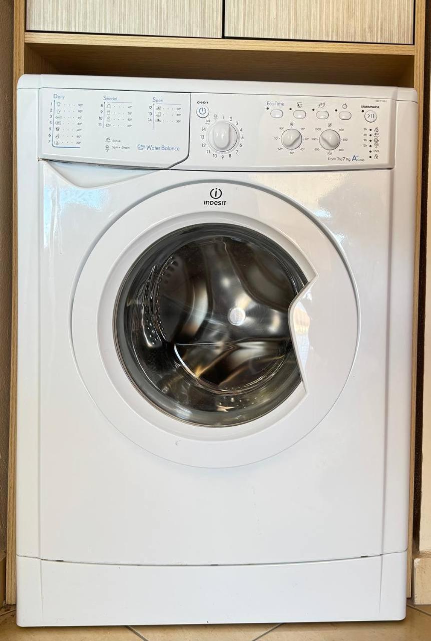 Sail Sea View Apartments ساراندا المظهر الخارجي الصورة